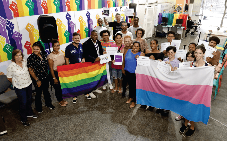 Cópia de capa_Turma Arco-íris do projeto Empreenda Rio.png